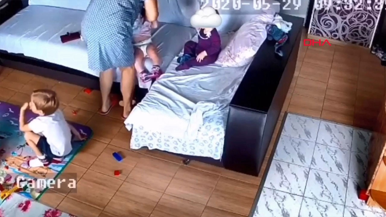 Ukrayna Da Bakici Dehseti Kamerada Bebegi Bogarak Oldurdu