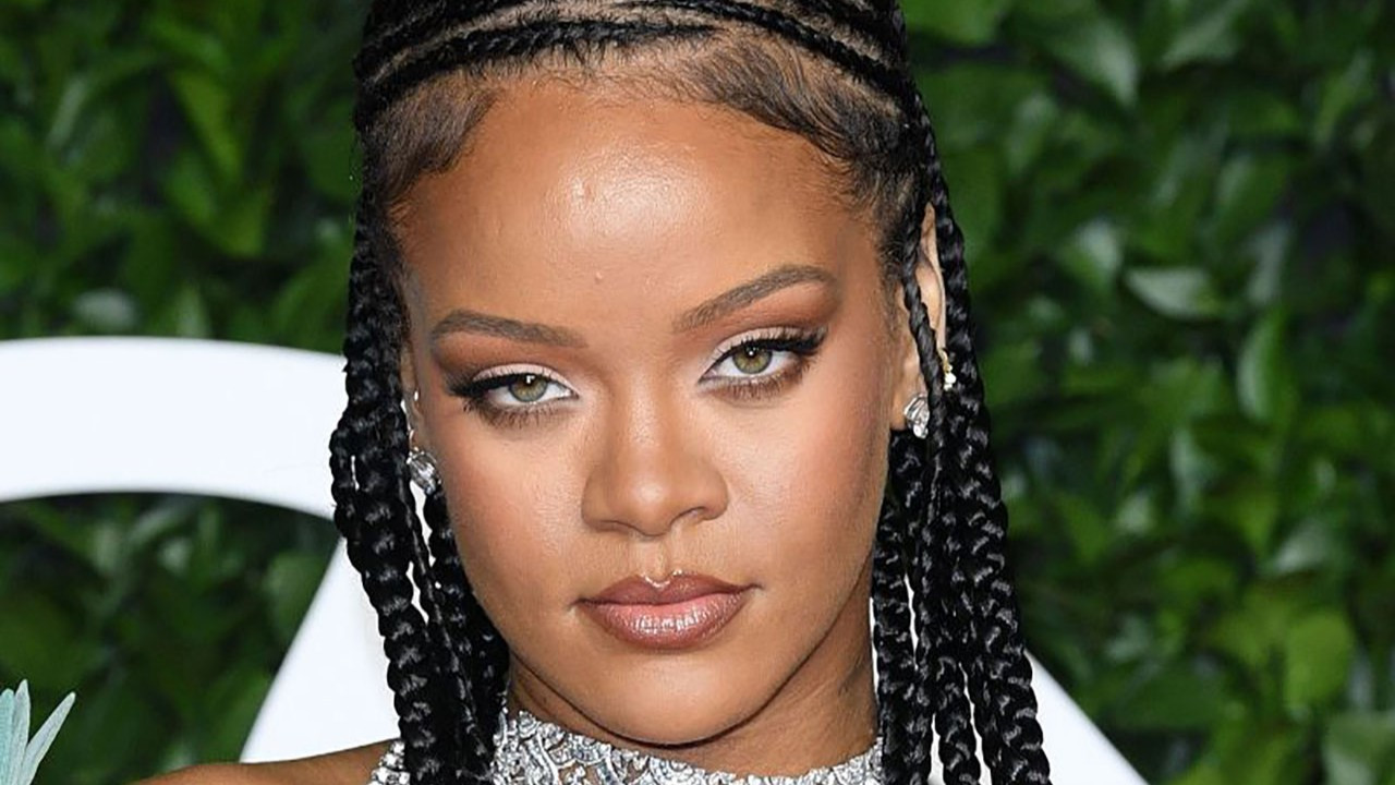 Yüzü gözü morluklar içinde! Rihanna�nın son hali şoke etti