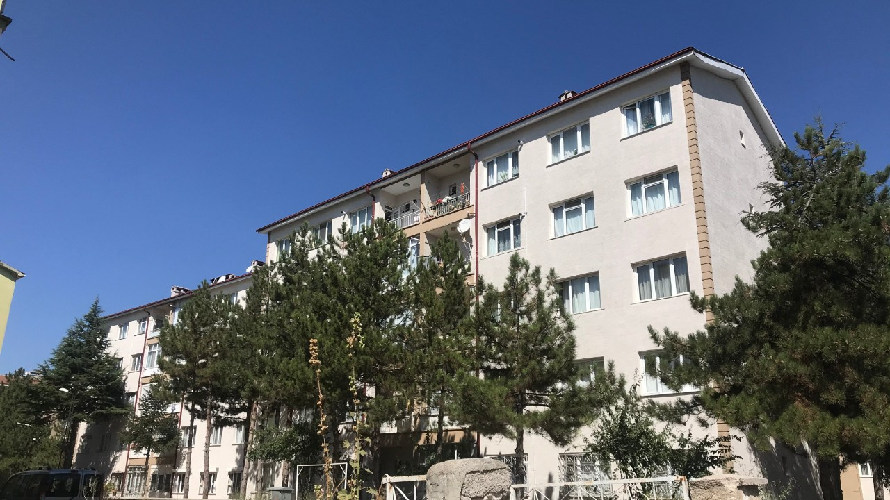 Apartman görevlisi korona çıktı! Eskişehir’de 200 kişilik site