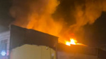 Gaziosmanpaşa’da iki katlı binada çıkan yangın endişeye neden oldu