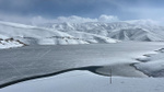 Hakkari'de termometreler geceleri eksi 11 dereceyi gösterdi. Dondurucu soğuklar bölgedeki baraj gölünü tamamen dondurdu