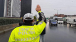 Başakşehir'de drift atmak sürücüye pahalıya patladı! Trafiği tehlikeye düşürmekten 39 bin 220 lira ceza kesildi