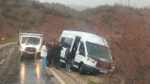 Şırnak'ta minibüs yoldan çıkarak kazaya karıştı! 1 yaralı