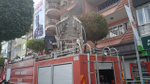 Dört katlı binanın ikinci katında korkutan yangın
