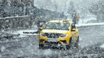 Kars'ta kar yağışı etkili oldu! Vatandaşlar zor anlar yaşadı
