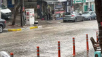 Balıkesir'de bir anda başladı ve sadece 10 dakika sürdü. 10 dakika sonra bittiğinde ise yollar göle dönüşmüştü bile