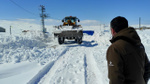 Kars'ta bilinmezliğin ortasında karla mücadele! 44 iş makinesi ve 68 adet personel ile Mart sonu yol açma çalışmaları hız kesmeden devam ediyor