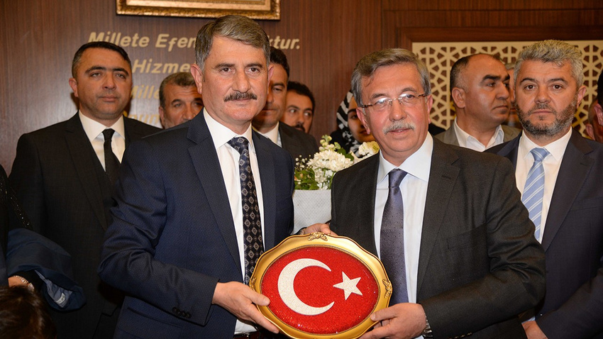 Ankara Pursaklar Belediye Başkanı Ayhan Yılmaz istifa etti.