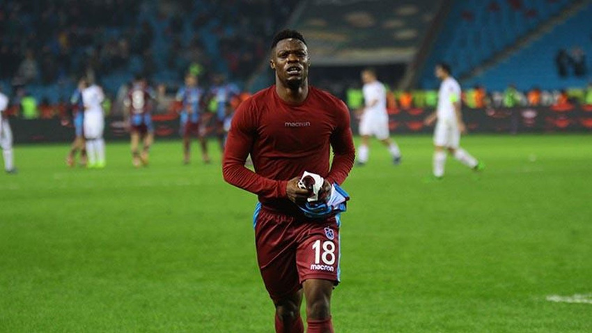 Trabzonspor'da Ekuban ameliyat oldu