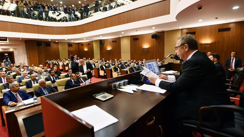 Ankara Büyükşehir Belediye Meclisi'nde tartışma