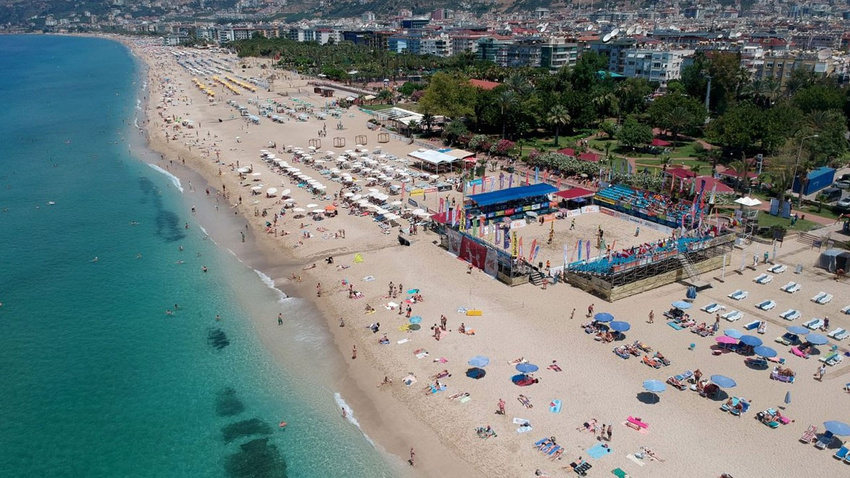 Suriyelilere plaj yasağı