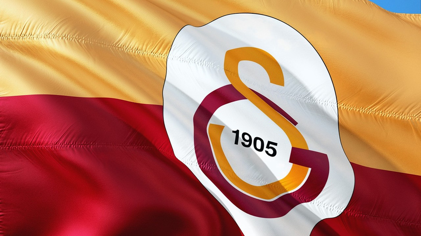 Galatasaray için İstanbul'a geldi... Son dakika Galatasaray'dan transfer haberleri 13 Haziran 2019