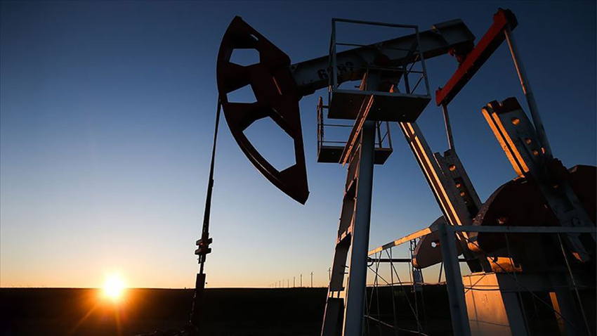 ABD petrol fiyatı tahminlerini düşürdü!