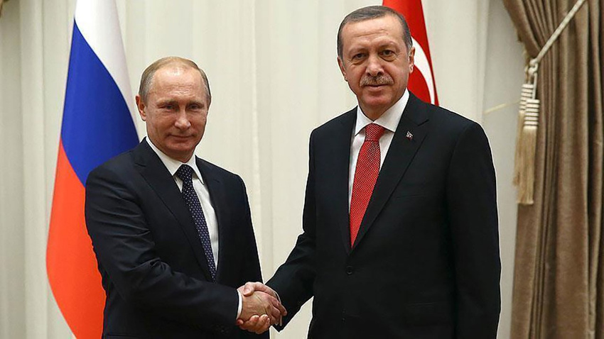 Erdoğan, Putin'le görüştü