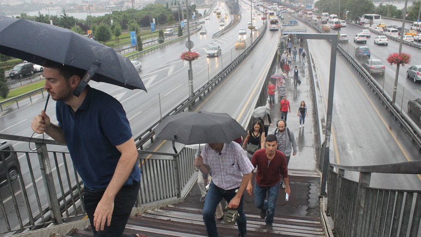 Meteoroloji uyarmıştı, beklenen oldu!