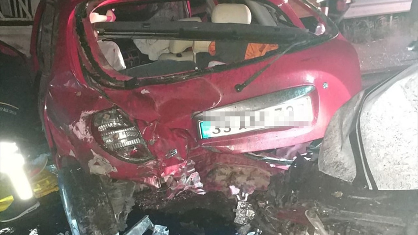 Balıkesir'de zincirleme trafik kazası: 9 yaralı
