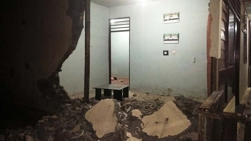Endonezya'da büyük deprem!