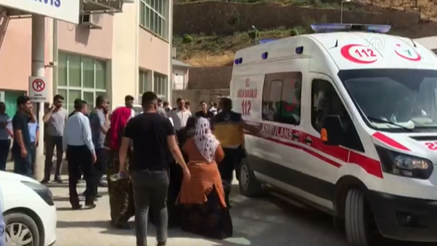 Askeri servise bombalı saldırı!