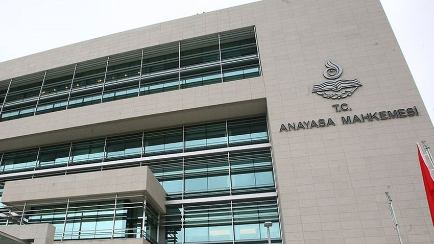 AYM, memurluğa girişte 'güvenlik soruşturması' şartını iptal etti