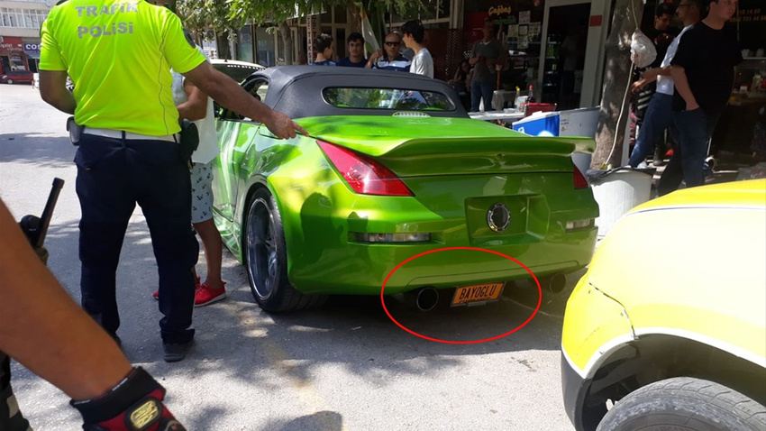 Plakaya adını yazan gurbetçiye 5 bin lira ceza!