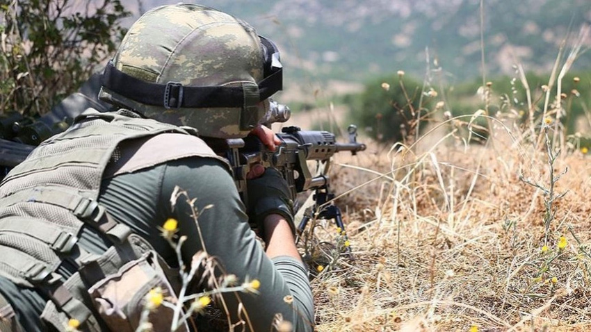 Hakkari'de 2 terörist etkisiz hale getirildi