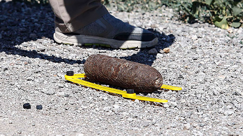 Ankara'da boş arazide patlamamış tank mermisi bulundu