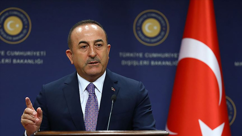 Bakan Çavuşoğlu: Suriye rejimi ateşle oynuyor