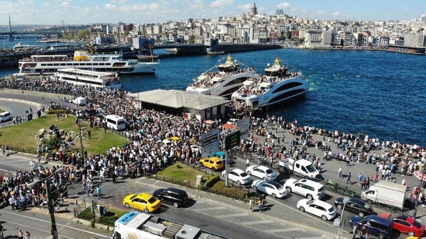 Bayramda İstanbullu vapurla gezdi!