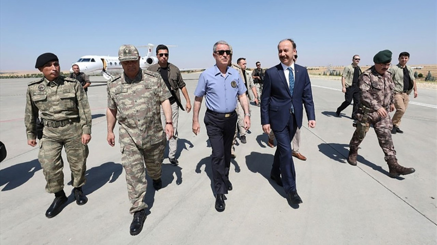 Hulusi Akar ve kuvvet komutanları Şanlıurfa'da