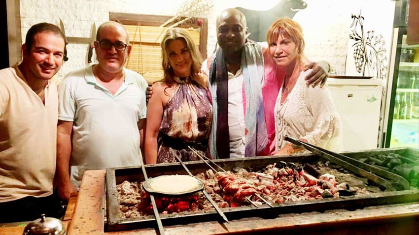 Norveç Prensesi ocakbaşında kebap yedi