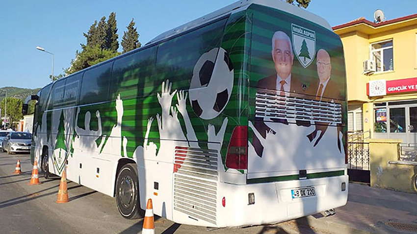 Bu otobüs istifaya neden oldu
