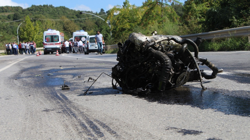 Motor yerinden fırlayıp 50 metre uzağa düştü