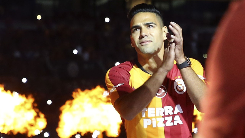 Galatasaray'dan imza şov