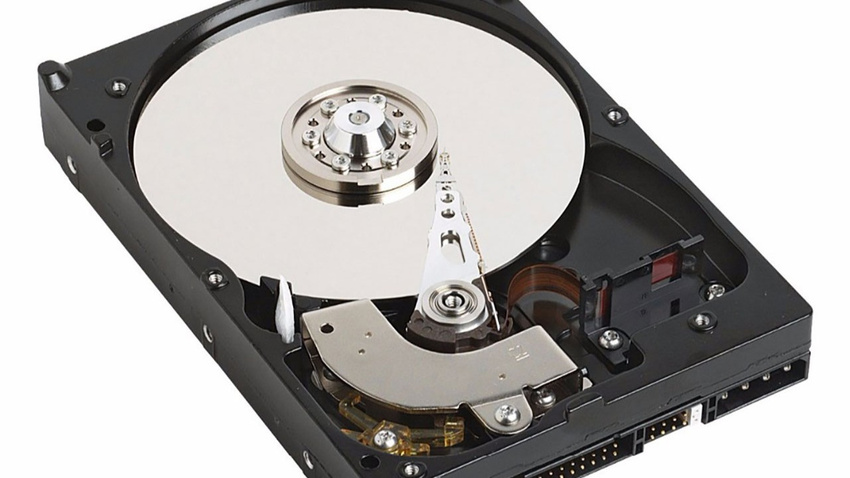 FETÖ hücre evinde 70 hard disk bulundu