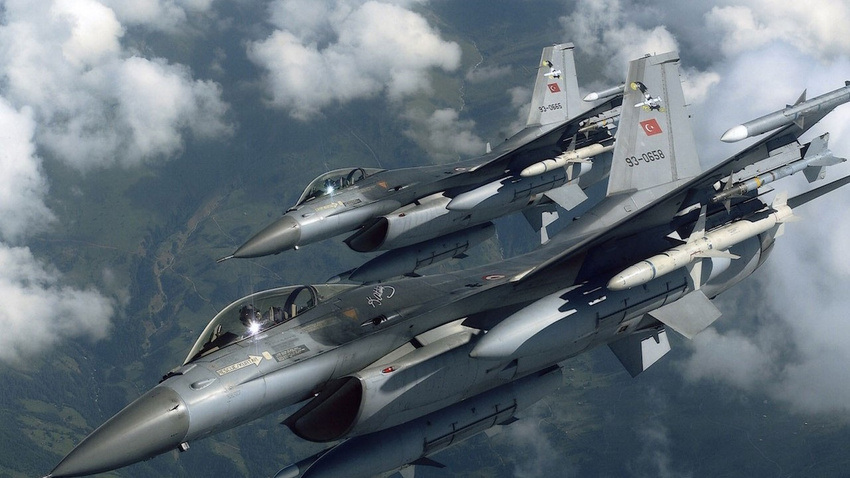 Kuzey Irak'ta hava harekatı: 2 terörist öldürüldü