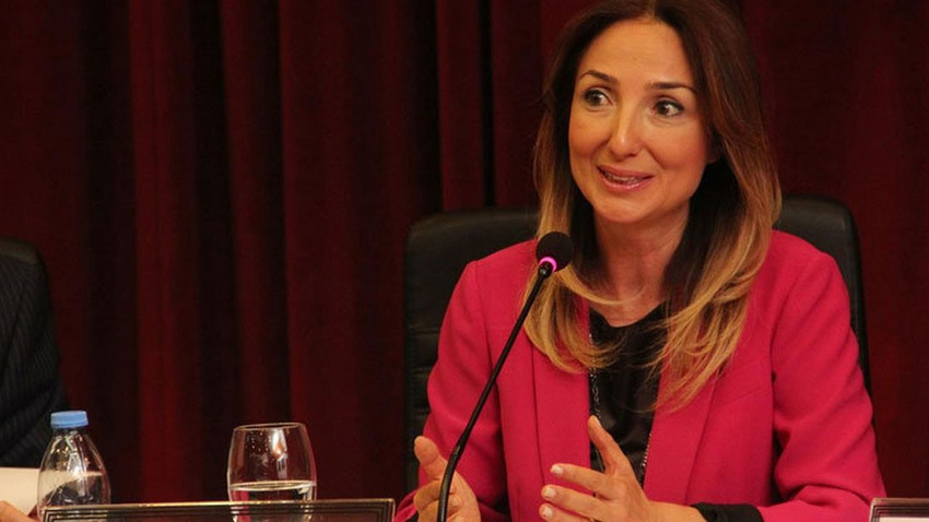 CHP Aylin Nazlıaka’yı affetti