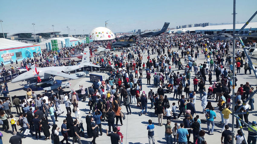 TEKNOFEST'e yoğun ilgi metro seferlerini durdurdu