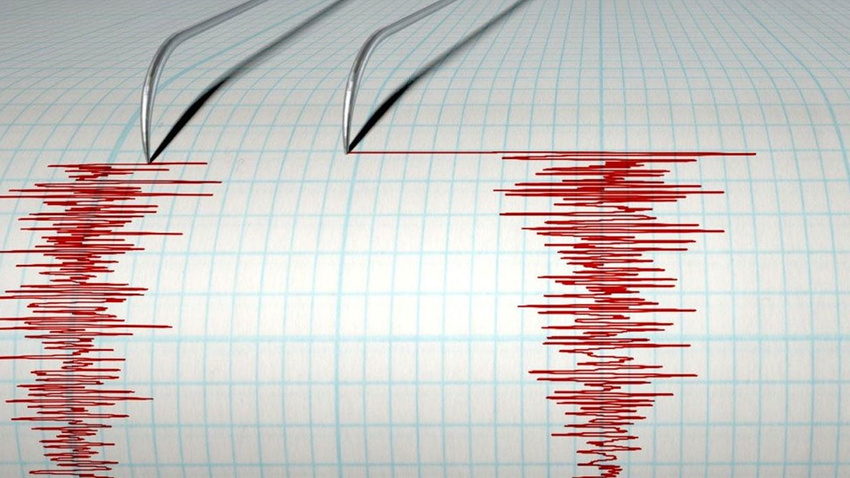 Komşu'da korkutan deprem!