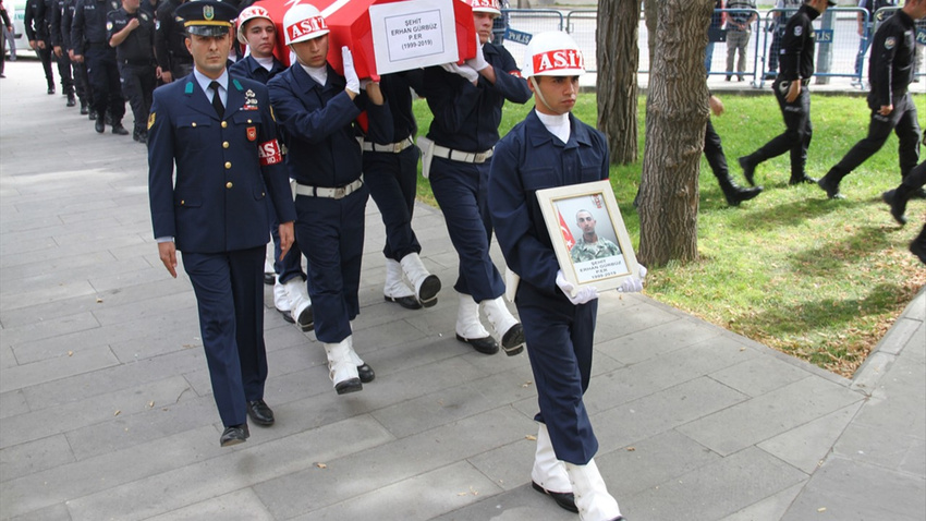 Şehit Piyade Er Erhan Gürbüz son yolculuğuna uğurladı