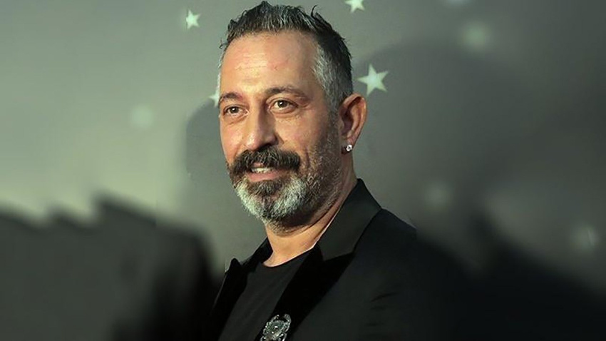 Cem Yılmaz'dan Mehmetçik Vakfı'na destek