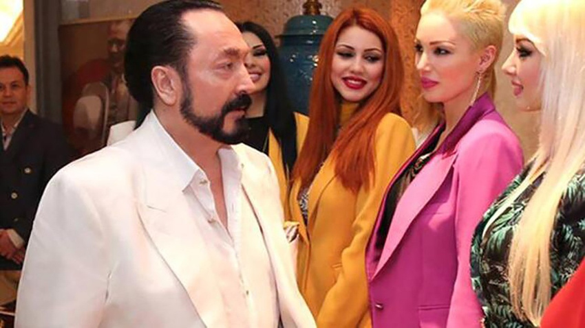 Adnan Oktar hakim karşısında