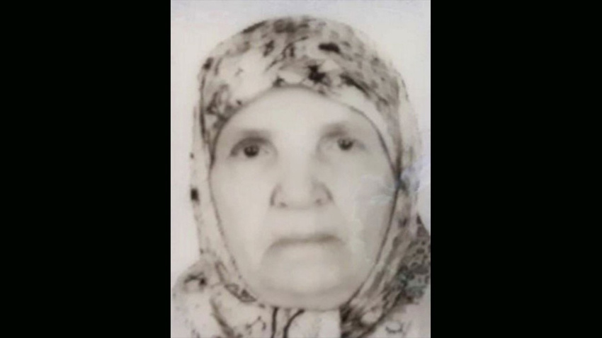 Geri manevra yaparken eşine çarptı!