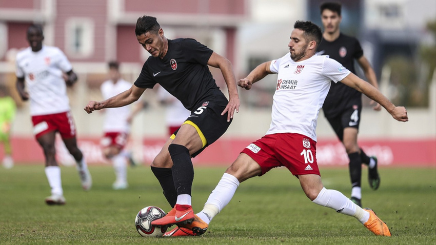 Sivasspor 6 golle turladı