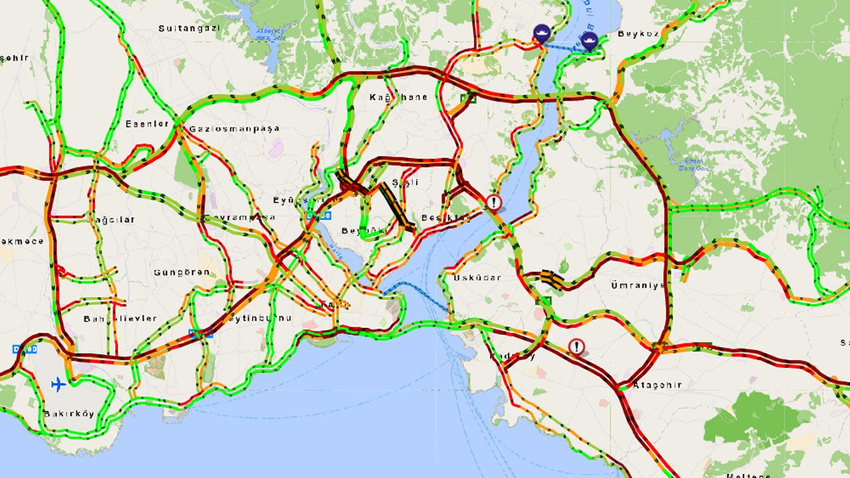 İstanbul’da yağmur trafiği felç etti!