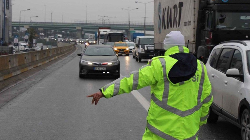 Çakar yasağı başladı, uymayana ceza yağıyor