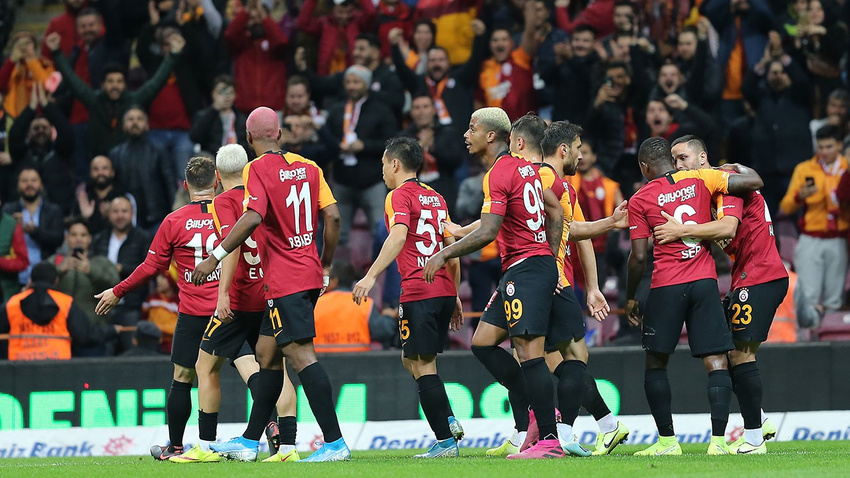 Galatasaray - Rizespor: 2-0 maç sonucu