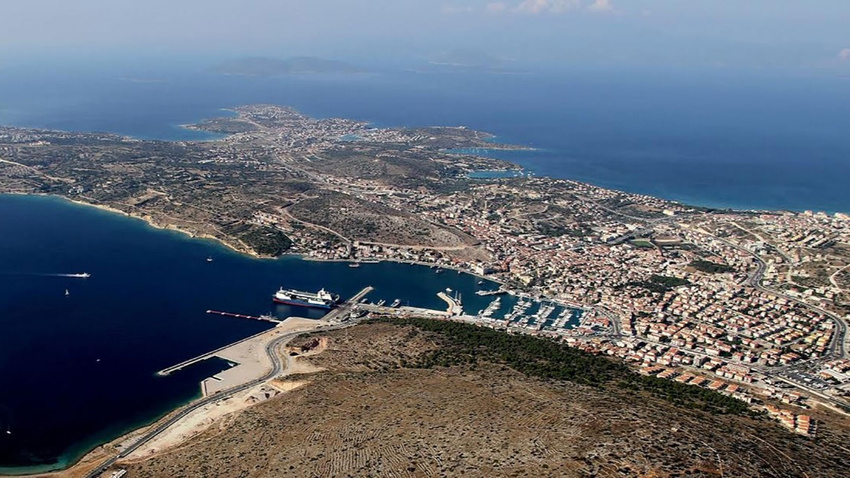 Çeşme'de 5 arsa satışa çıkarıldı