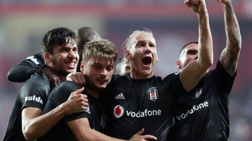 Antalyaspor - Beşiktaş: 1-2 maç sonucu