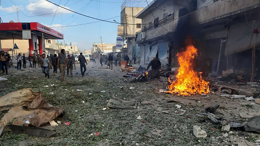 Tel Abyad'da korkunç saldırı: Pazar yerinde bomba patladı
