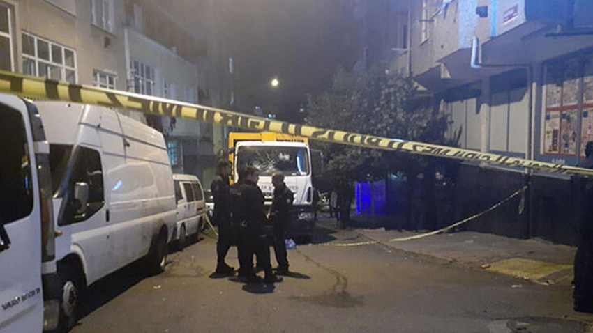 Esenler'de feci ölüm! Çöp kamyonunun altında kaldı